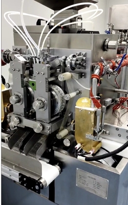 ตัดลวดแกนสนับสนุนอุปกรณ์แคปซูลอ่อน PLC การควบคุมของเหล็กดัดสําหรับการผลิต